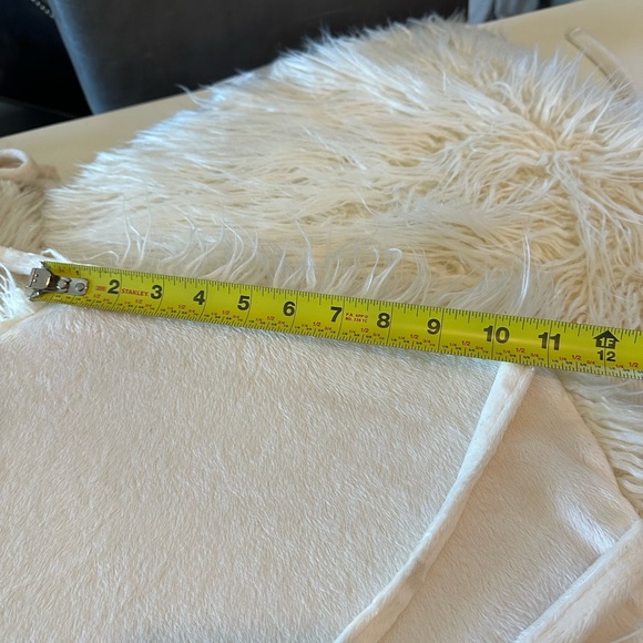 Pier 1 Cream (4) Faux Fur seat cushions - Picture 10 of 10